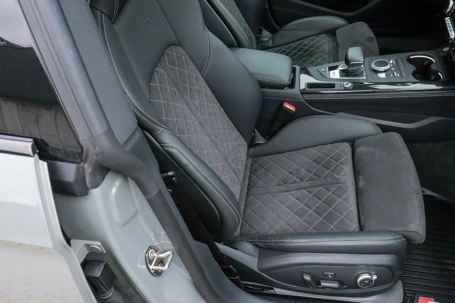 Продам Audi S5 Quattro 2019 года в Киеве