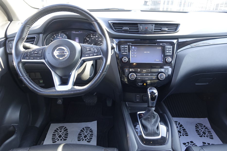 Продам Nissan Rogue SPORT SL  2018 года в Одессе