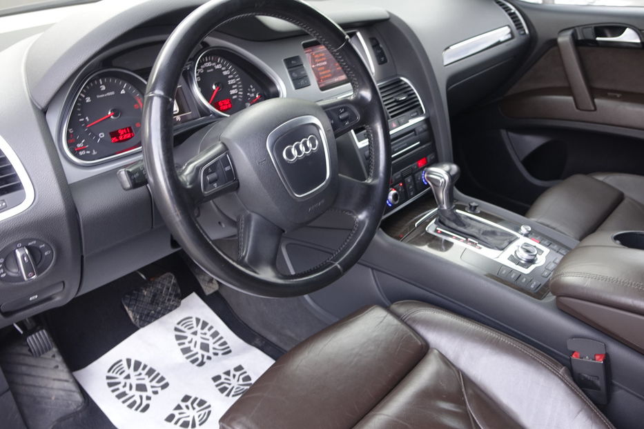Продам Audi Q7 DIESEL 2012 года в Одессе