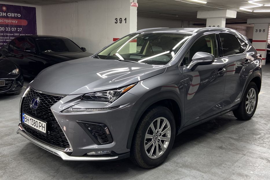 Продам Lexus NX 300 Hybrid 2021 года в Одессе