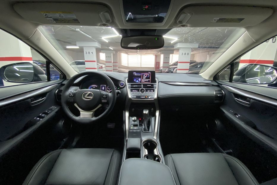 Продам Lexus NX 300 Hybrid 2021 года в Одессе