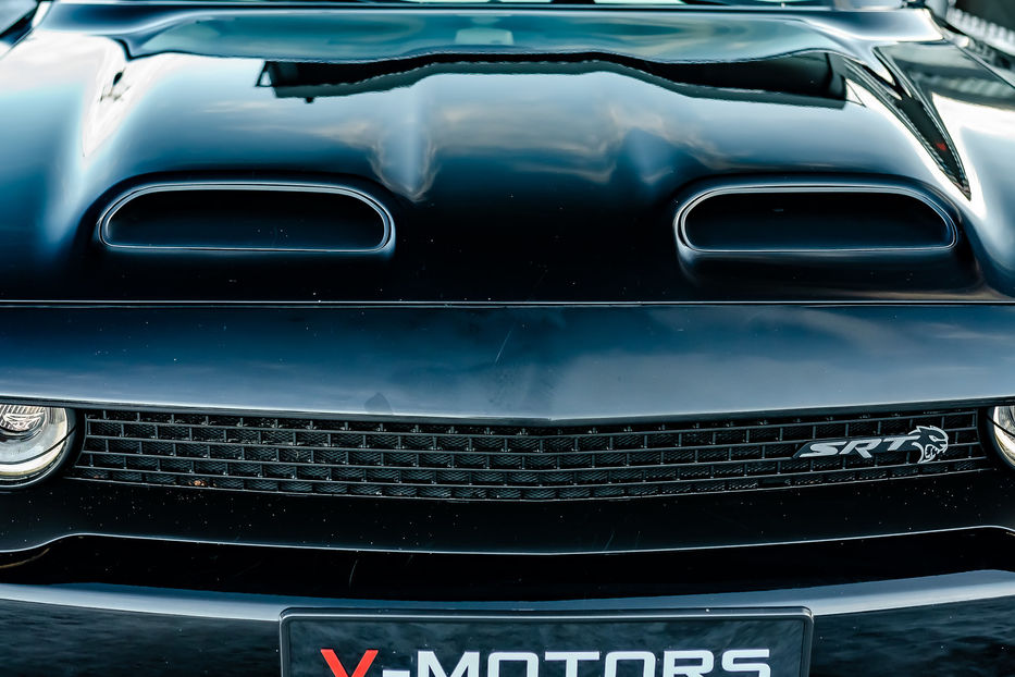 Продам Dodge Challenger  SRT HellCat 2018 года в Киеве