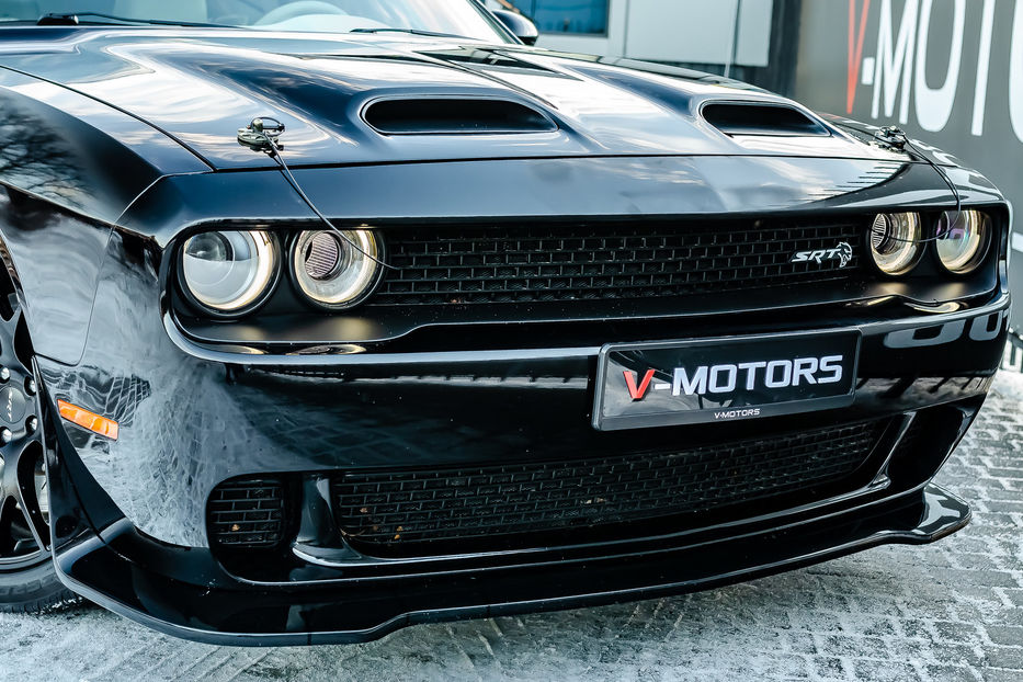 Продам Dodge Challenger  SRT HellCat 2018 года в Киеве