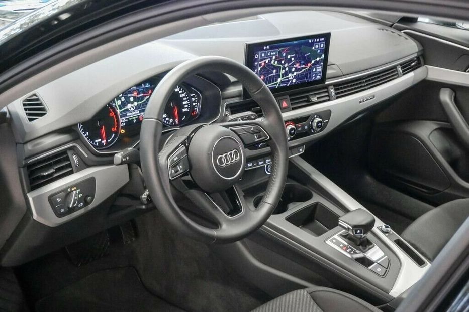 Продам Audi A4 Quattro 2020 года в Киеве