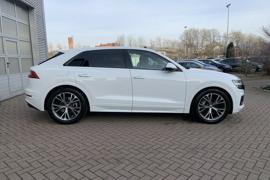 Продам Audi Q8 S-Line Quattro 2020 года в Киеве