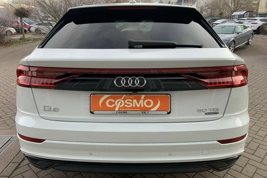Продам Audi Q8 S-Line Quattro 2020 года в Киеве