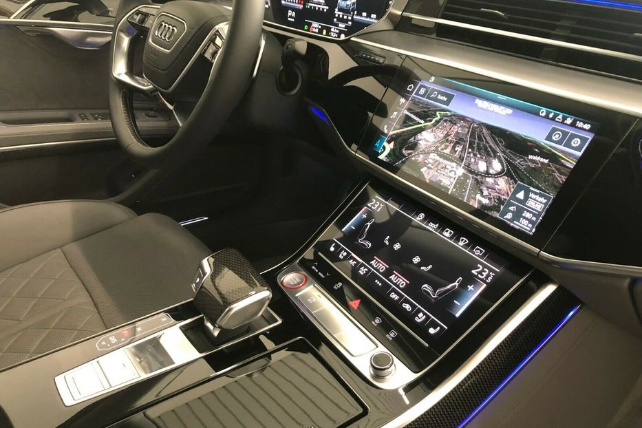 Продам Audi S8 Quattro 2020 года в Киеве
