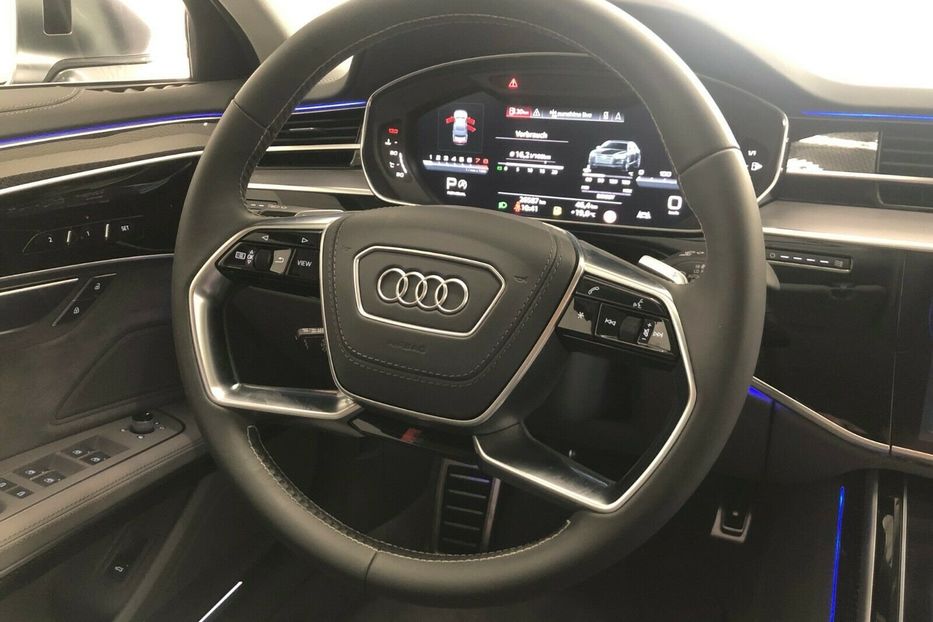 Продам Audi S8 Quattro 2020 года в Киеве