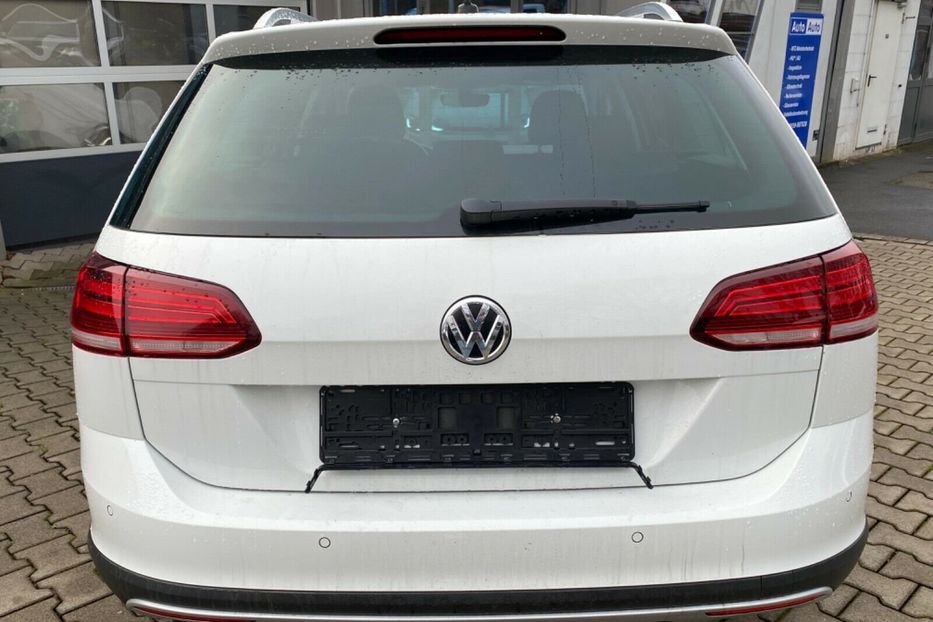 Продам Volkswagen Golf VII Alltrack 2018 года в Киеве