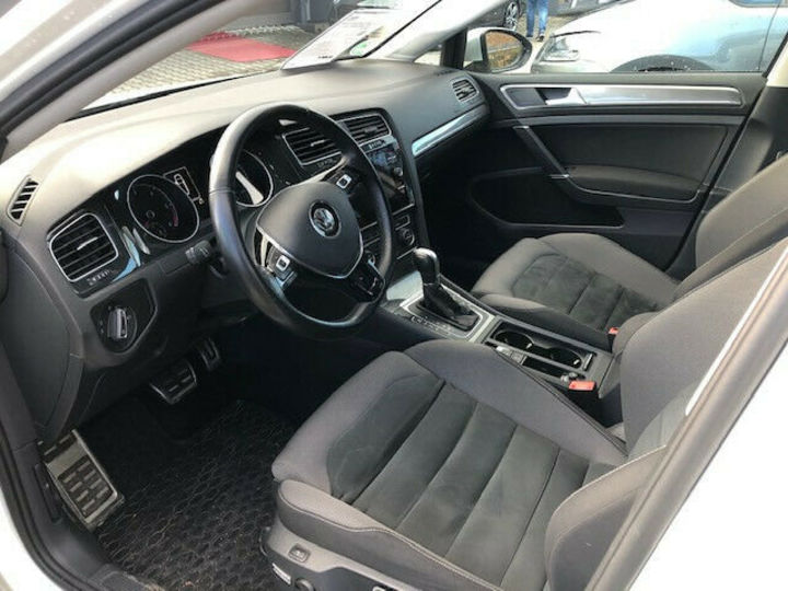 Продам Volkswagen Golf VII Alltrack 2018 года в Киеве