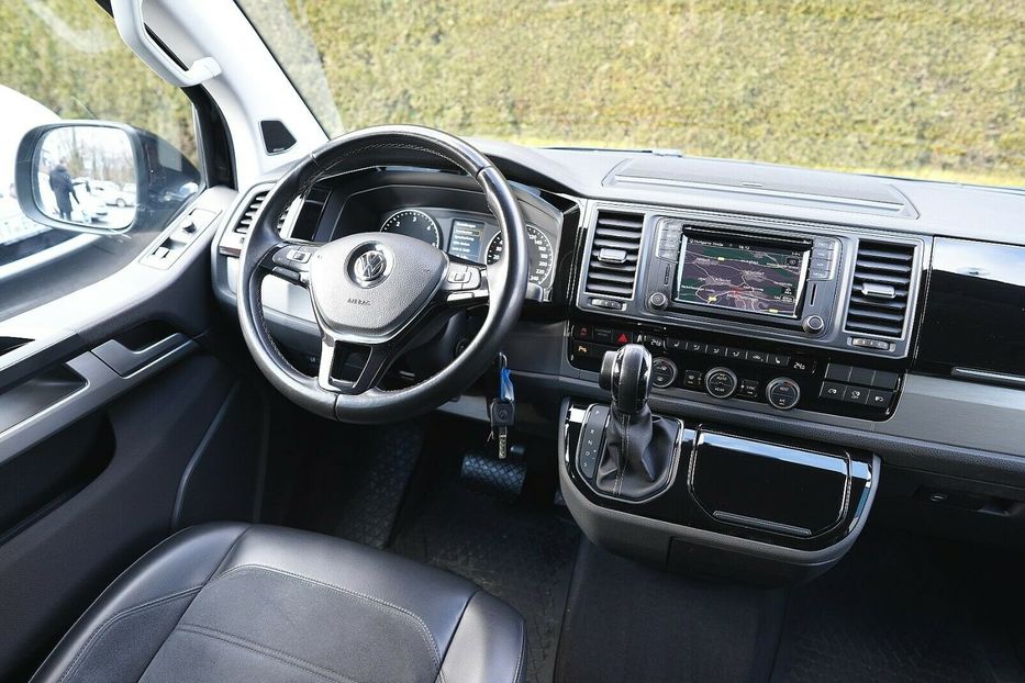 Продам Volkswagen Multivan 2018 года в Киеве