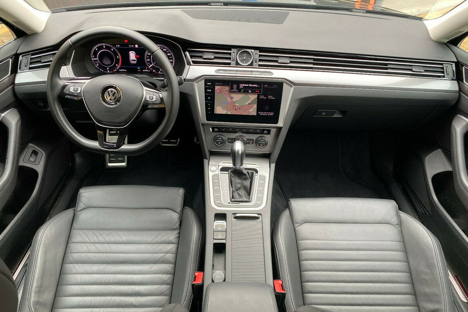 Продам Volkswagen Passat Alltrack 4Motion 2018 года в Киеве