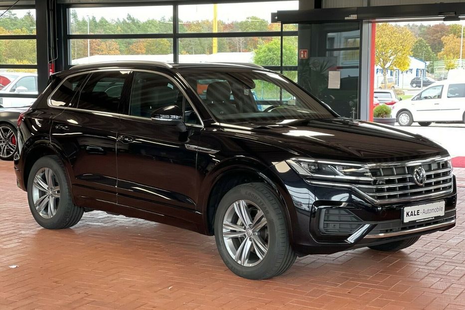 Продам Volkswagen Touareg 4Motion R-Line 2018 года в Киеве