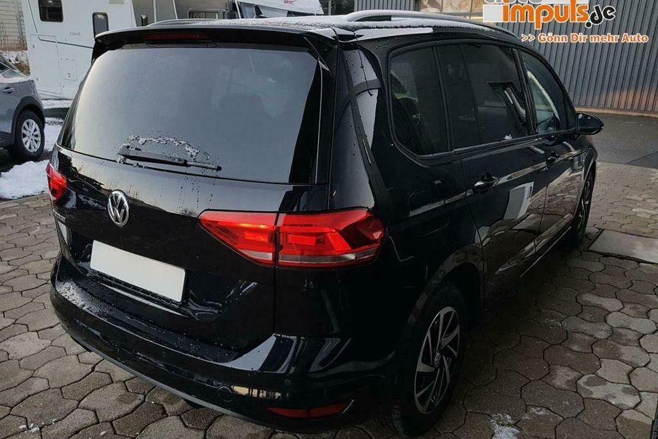 Продам Volkswagen Touran 2018 года в Киеве