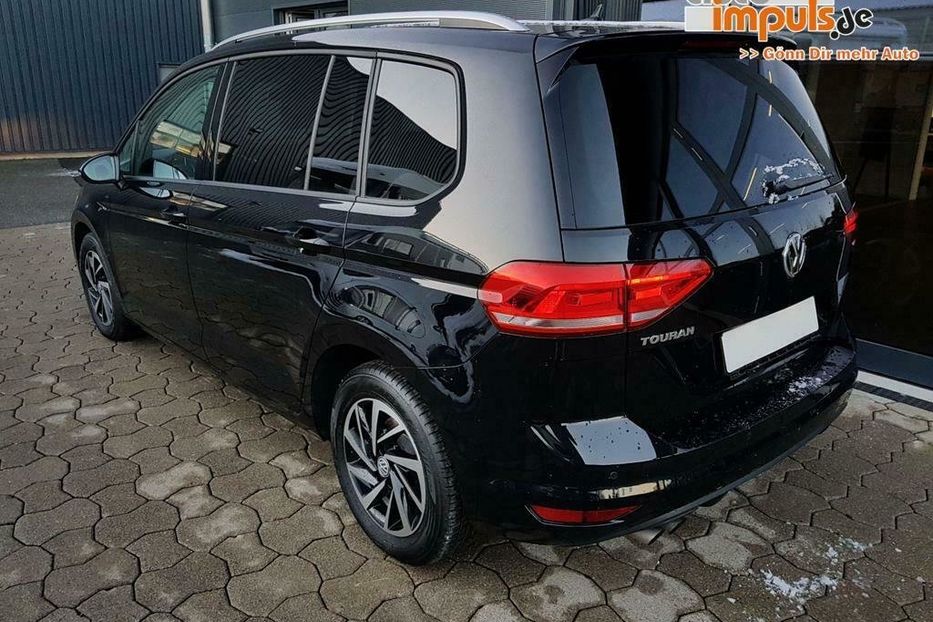 Продам Volkswagen Touran 2018 года в Киеве