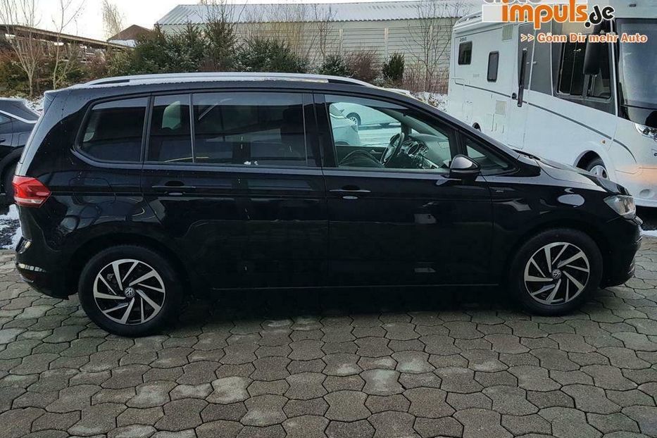 Продам Volkswagen Touran 2018 года в Киеве