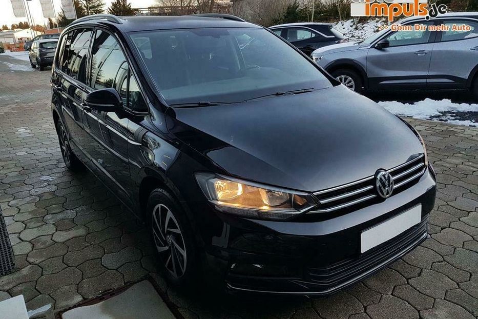 Продам Volkswagen Touran 2018 года в Киеве