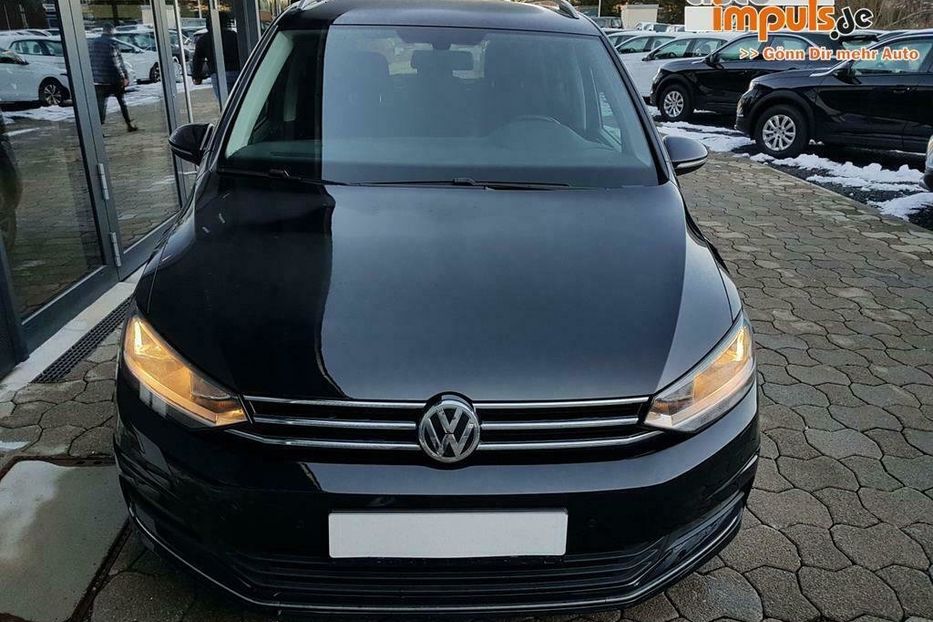 Продам Volkswagen Touran 2018 года в Киеве