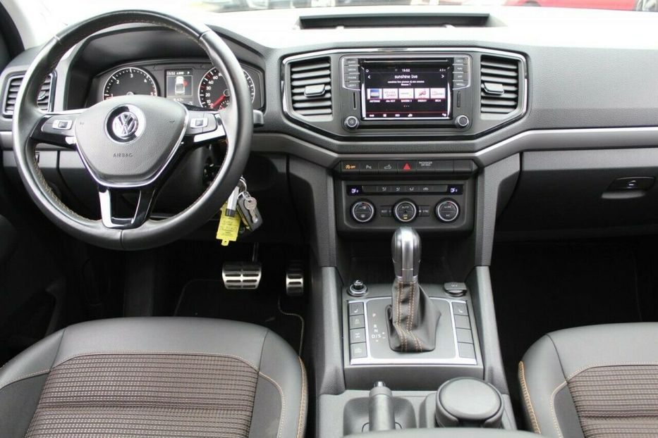 Продам Volkswagen Amarok 2018 года в Киеве