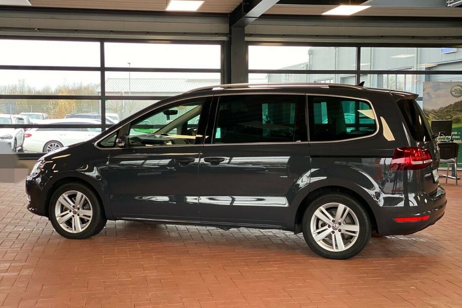 Продам Volkswagen Sharan 2019 года в Киеве