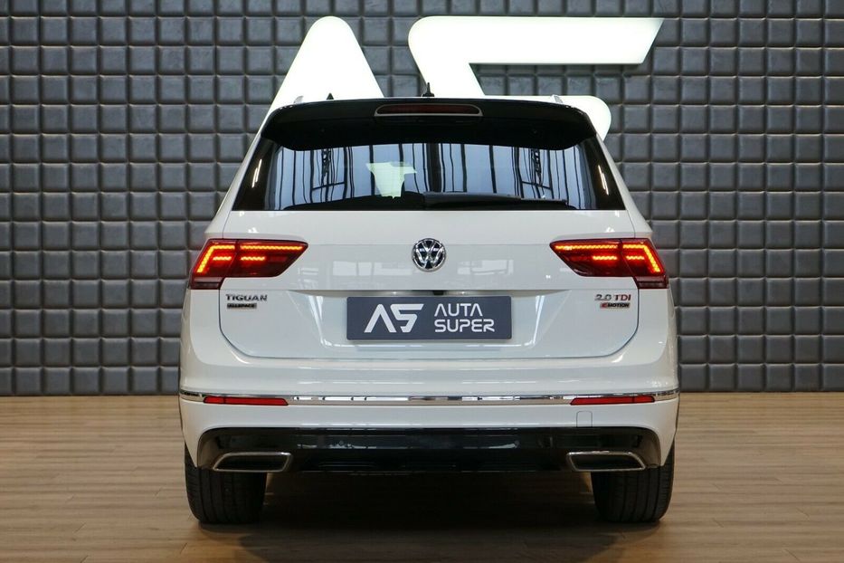 Продам Volkswagen Tiguan Allspace R-Line 2019 года в Киеве