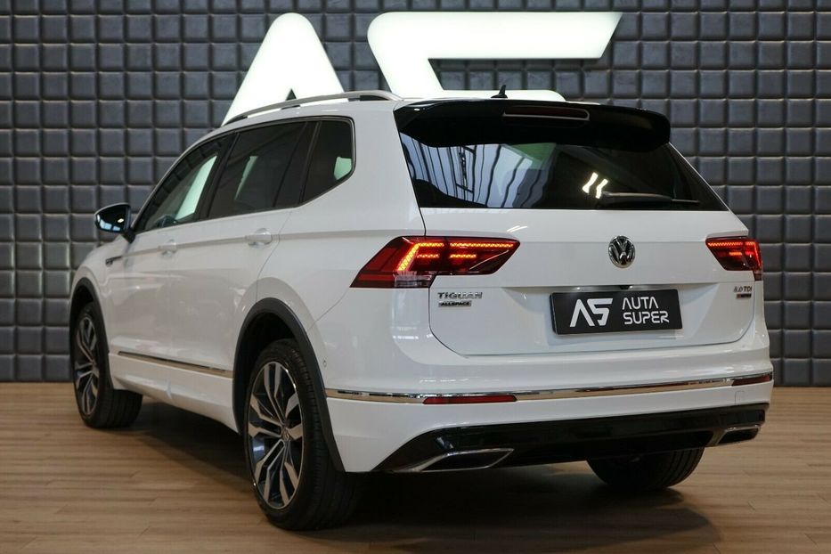 Продам Volkswagen Tiguan Allspace R-Line 2019 года в Киеве