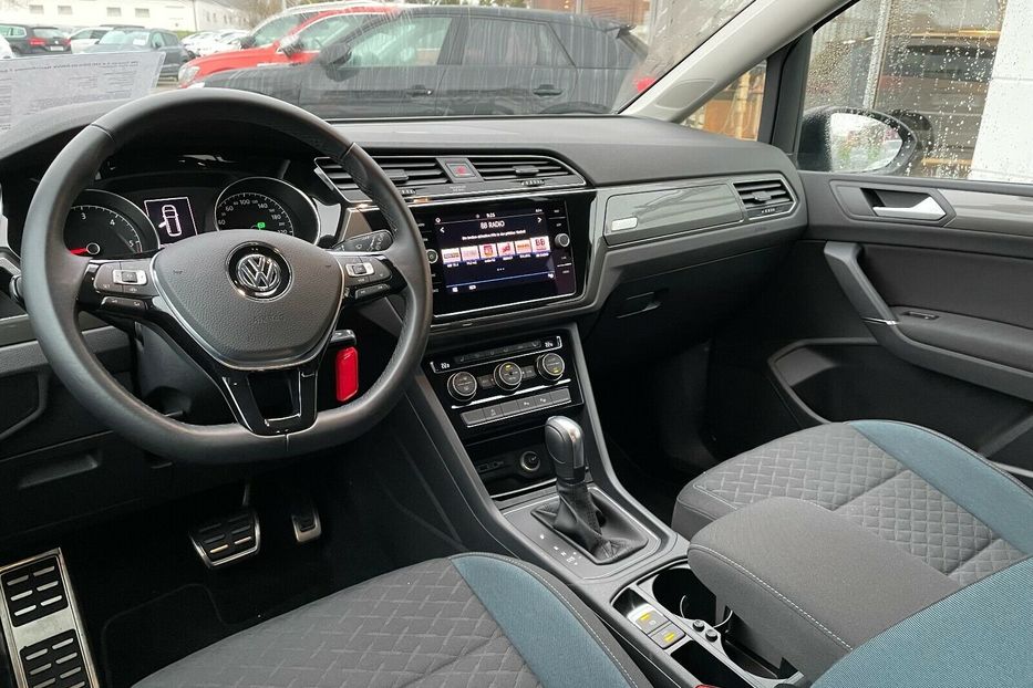 Продам Volkswagen Touran 2019 года в Киеве