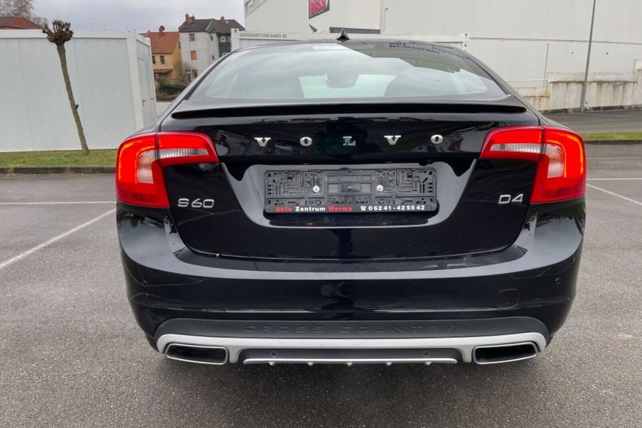 Продам Volvo S60 Cross Country D4 2018 года в Киеве