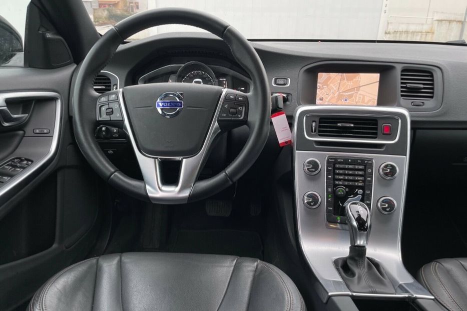 Продам Volvo S60 Cross Country D4 2018 года в Киеве