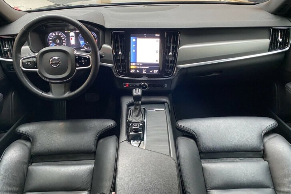 Продам Volvo V90 2018 года в Киеве