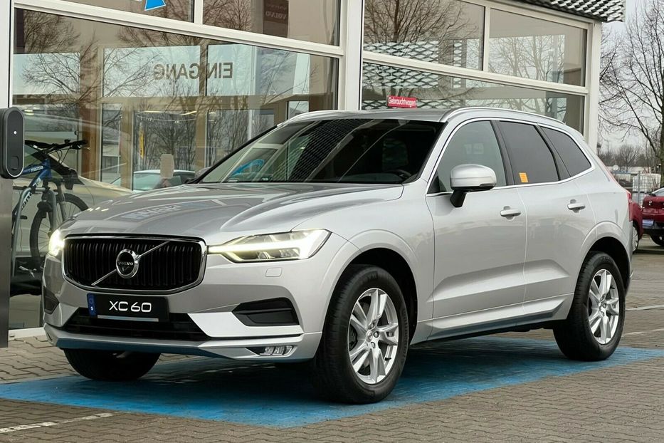 Продам Volvo XC60 D4 AWD 2018 года в Киеве