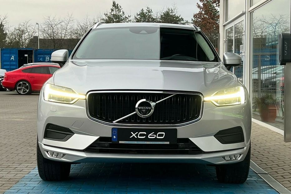 Продам Volvo XC60 D4 AWD 2018 года в Киеве