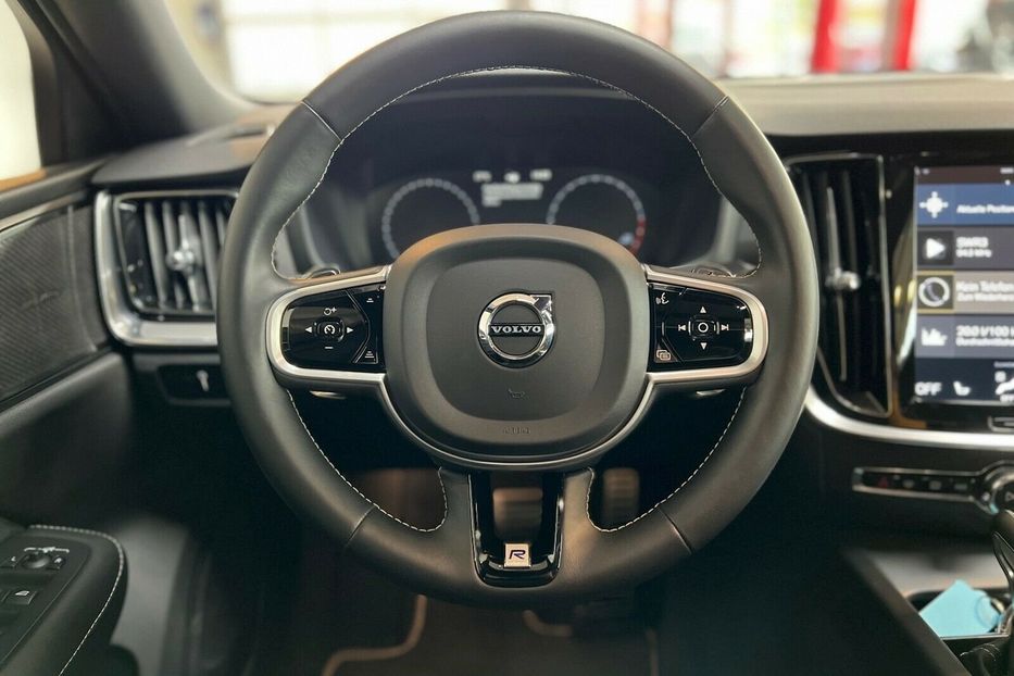 Продам Volvo S60 R Design 2018 года в Киеве