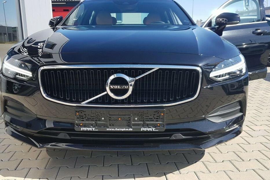 Продам Volvo S90 D4 Momentum 2019 года в Киеве