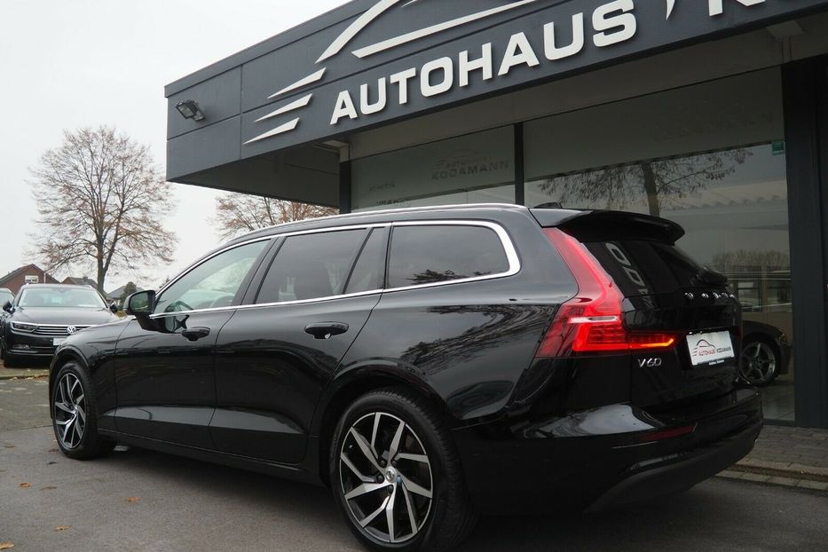 Продам Volvo V60 D3 Momentum 2019 года в Киеве