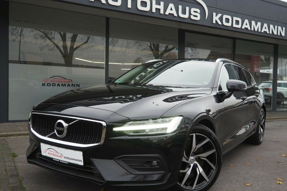 Продам Volvo V60 D3 Momentum 2019 года в Киеве