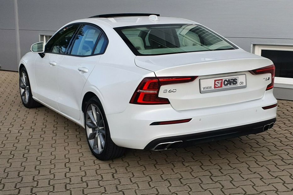 Продам Volvo S60 T6 AWD R Design 2020 года в Киеве