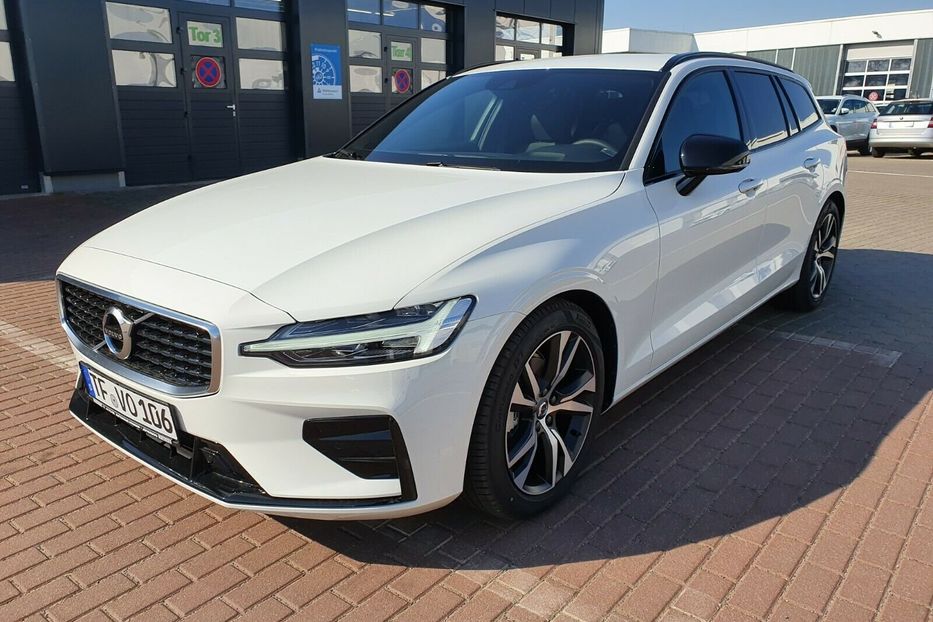 Продам Volvo V60 D3 R Design 2020 года в Киеве