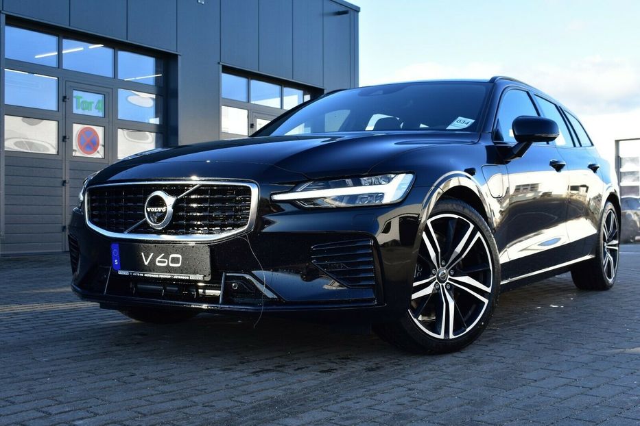 Продам Volvo V60 T8 R Design 2020 года в Киеве