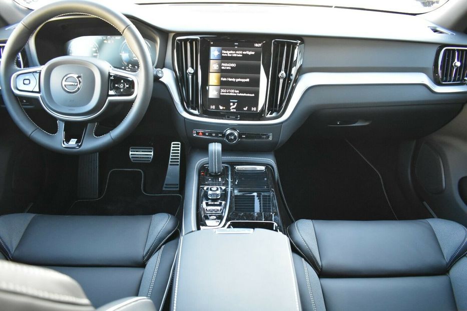 Продам Volvo V60 T8 R Design 2020 года в Киеве