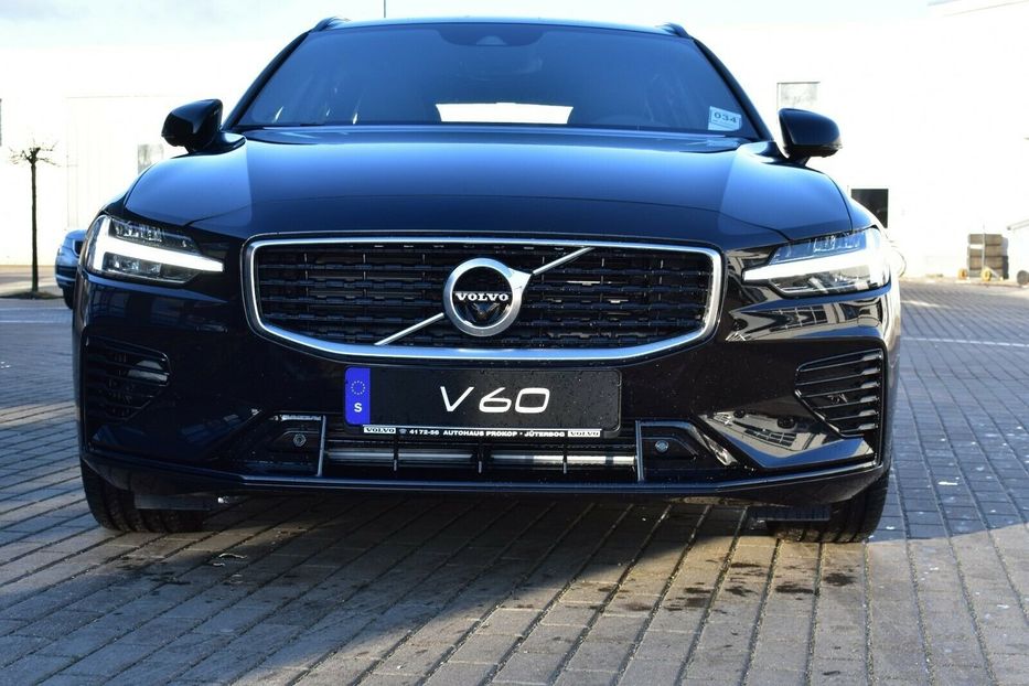 Продам Volvo V60 T8 R Design 2020 года в Киеве