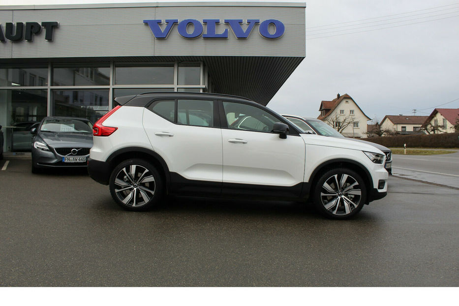 Продам Volvo A XC40 2020 года в Киеве