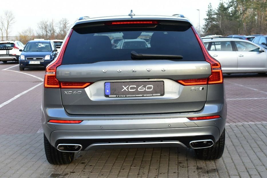 Продам Volvo XC60 R Design AWD 2020 года в Киеве