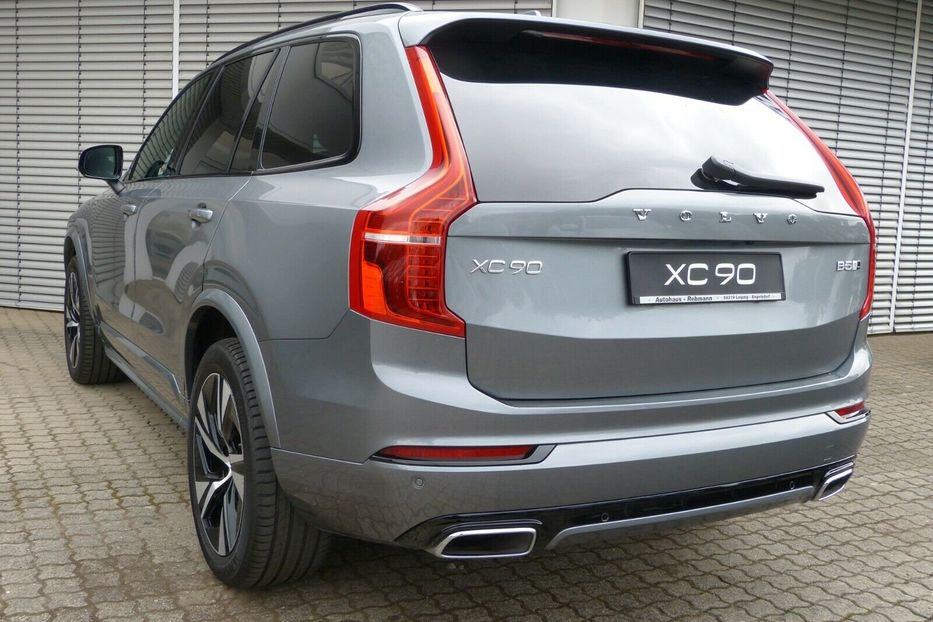 Продам Volvo XC90 R Design B5 AWD 2020 года в Киеве