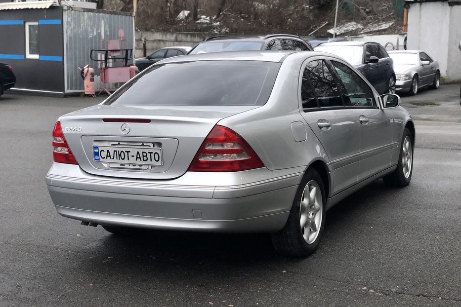 Продам Mercedes-Benz C-Class 240 2000 года в Киеве