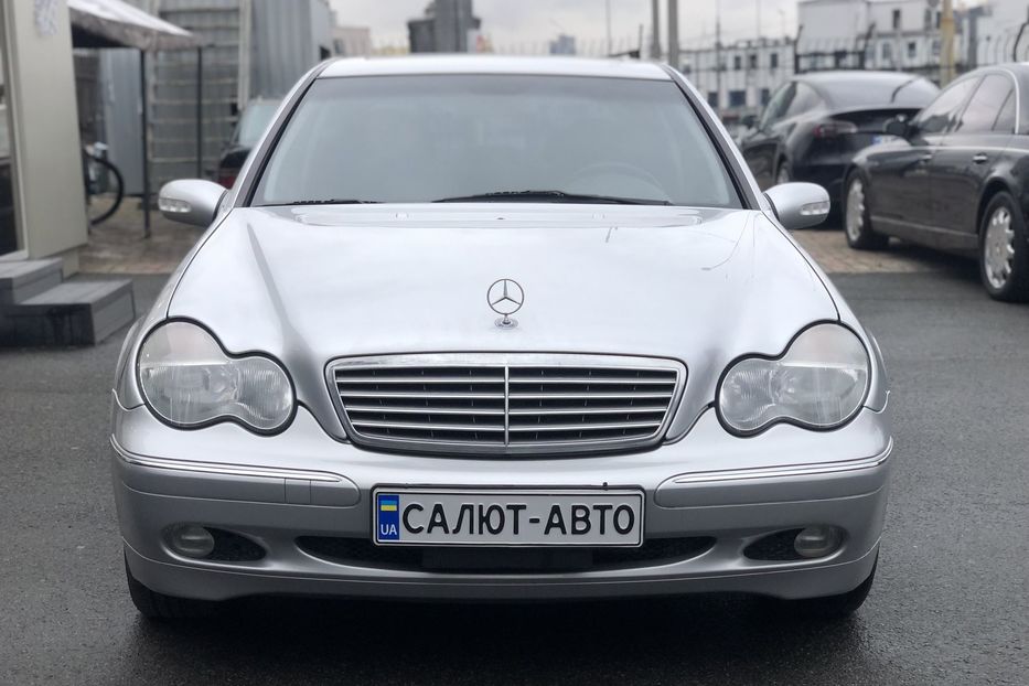 Продам Mercedes-Benz C-Class 240 2000 года в Киеве