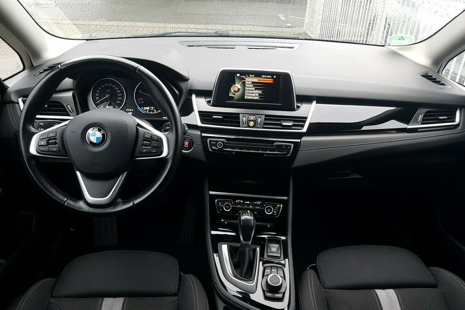 Продам BMW 2 Series 218d 2017 года в Киеве