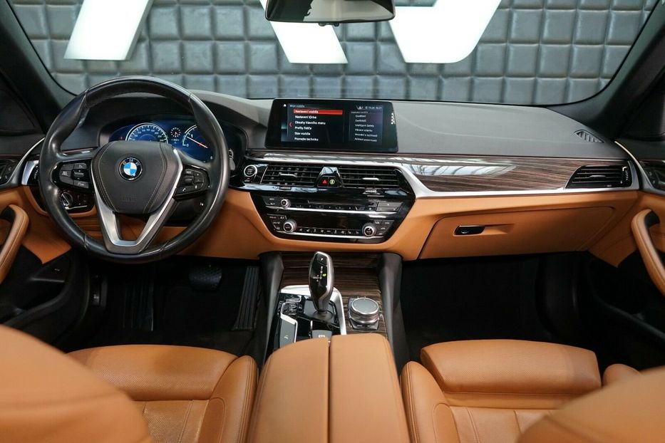 Продам BMW 530 d XDrive 2017 года в Киеве