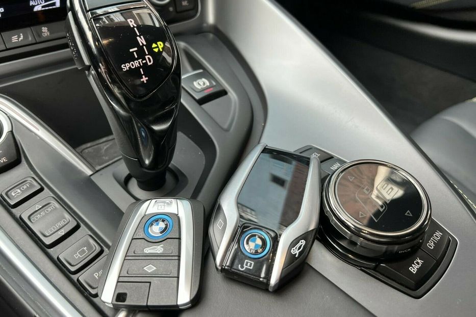 Продам BMW I8 PROTONIC EDITION 2017 года в Киеве