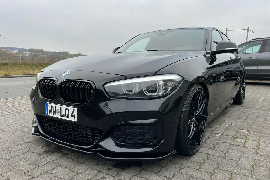 Продам BMW M1 140i 2017 года в Киеве